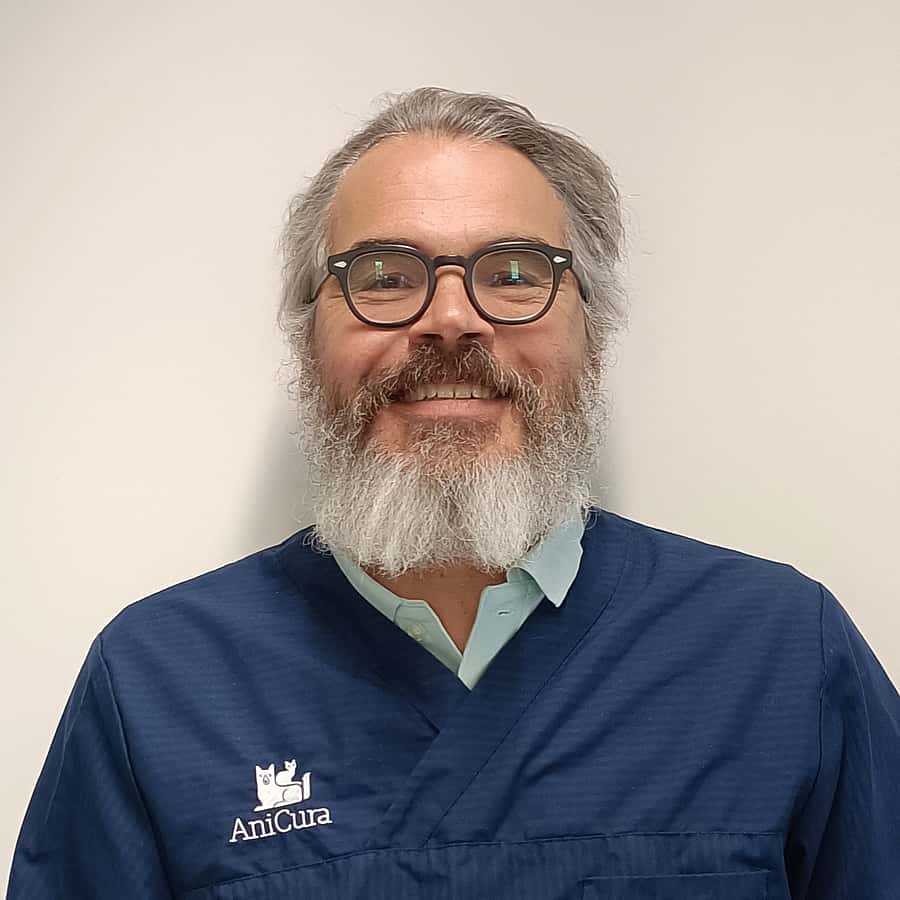 Dr. med. vet. Felix Meneses