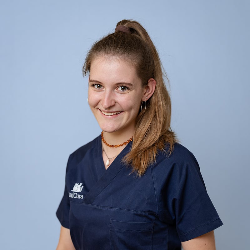 Foto von Simea Schärer, Studierende Der Veterinärmedizin